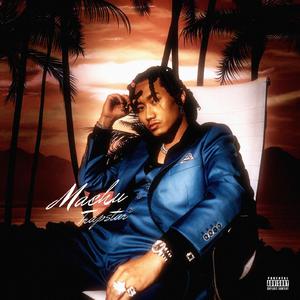 女生露大腿给男生吃
