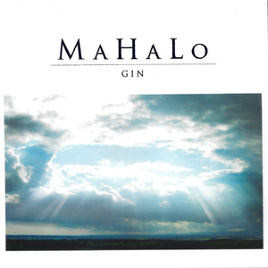 女生露大腿给男生吃
